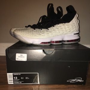 LeBron 15 “Oreo”